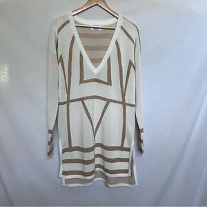 Elegant V-Neck Sweater in Cream and Gold with Abstract Geometric Pattern